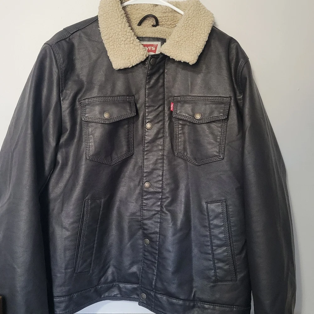 Levi's men brown faux leather with sherpa heavy jacket M